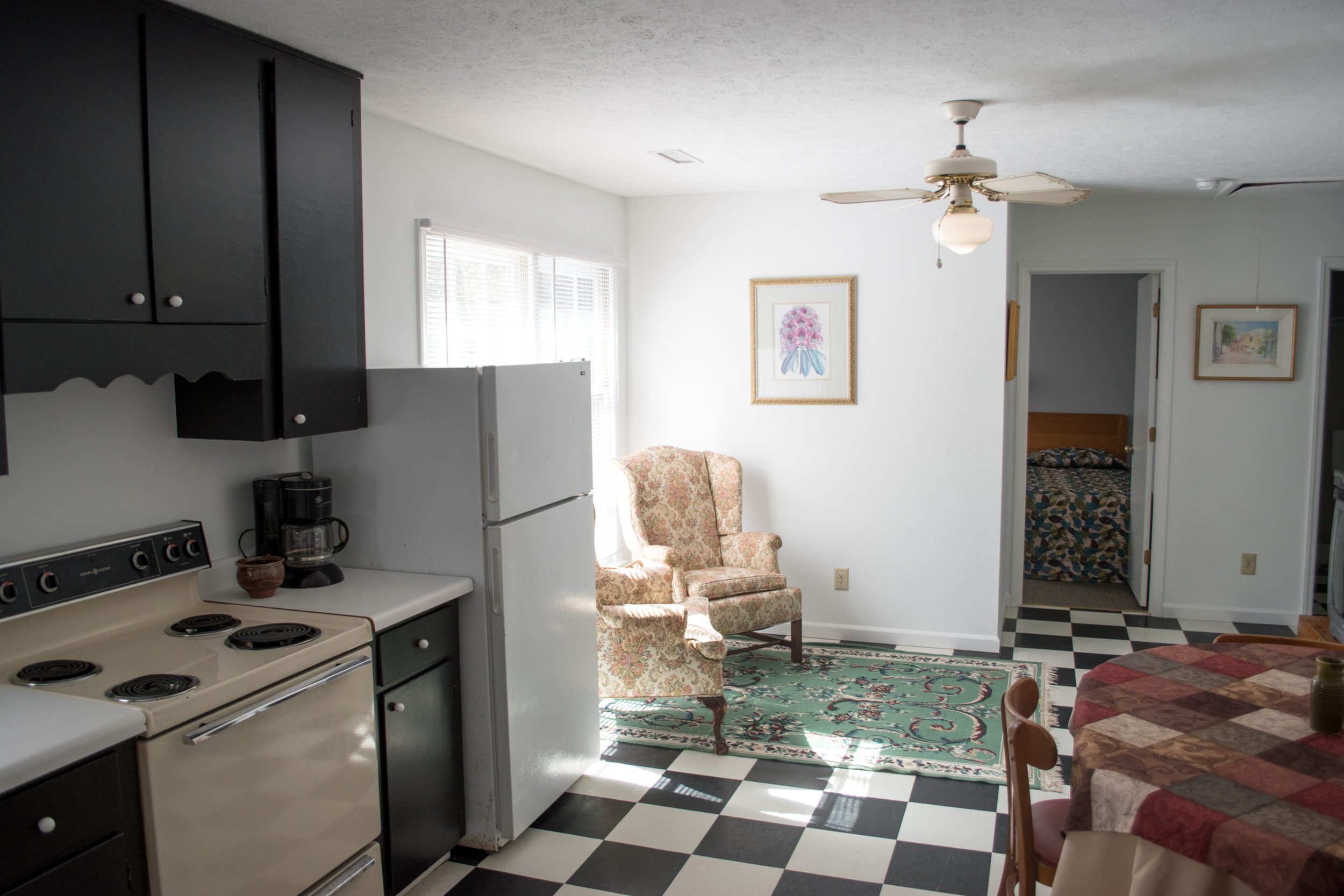 Image of empty Glenlock room.